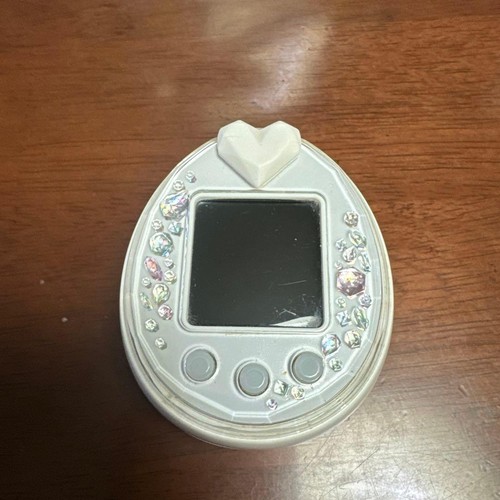 Bandai tamagotchi piece - tamagotchi,