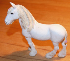 Schleich 13735 Horse Club Shire Stute Pferdefigur geflochtene Mähne