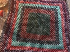 Häkel-Plaid im Granny-Square-Stil/Handarbeit vom Wol(l)kenschäfchen