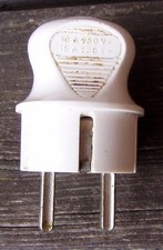 alter Netz-Stecker ; 250 Volt