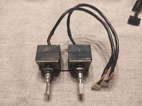 Onkyo 5590 rechts links - rechts,