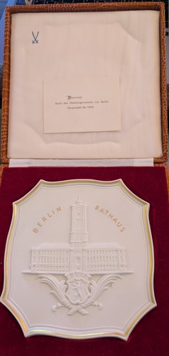 Medaille aus weißem - , porzellan