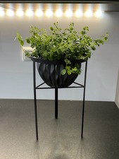 Deko ** Depot ** Blumentopferhöhung ** Metallständer * Blumentopf