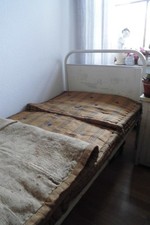 Metallbett / antik / Krankenhausbett