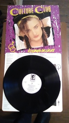 Culture club kissing be - club:,