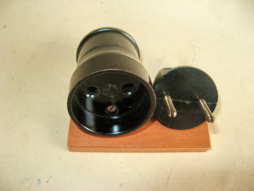 Historischer netzstecker und - netzstecker,