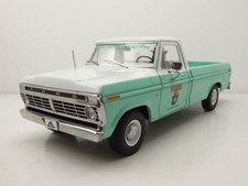 Ford F-100 Pick Up Forest Service 1975 mit Smokey Bear Figur 1:18 Greenlight 