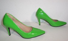 schöne glänzende Lack Pumps, Farbe Grün, Größe 41