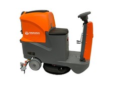 Aufsitz - Scheuersaugmaschine