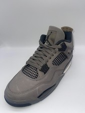 NIKE AIR JORDAN 4 RETRO 