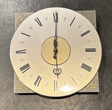 Schöne alte Wanduhr, Metall
