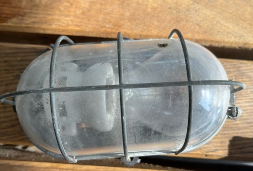 Alte bunkerlampe - alte,