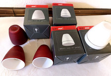 7 Glaslampenschirme tlw. neu, von Fischer Leuchten, 4 weiß und 3 rote