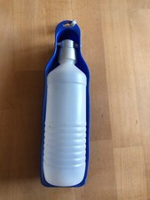 Wasserflasche für unterwegs für Hunde und Katzen