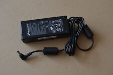 Laptop Netzteil AC/DC Adapter FSP065-ASC 100-240V 19V 3,42A 65W