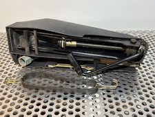 Alter Vintage Wagenheber inkl. Gehäuse Aufnahme Halterung 1986 m. Radmutterschl.