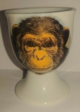 Eierbecher m. Fuß, weißes Porzellan m. Affenkopf, Gr. ca. 5 (Ø) x 6,5 cm (Höhe)