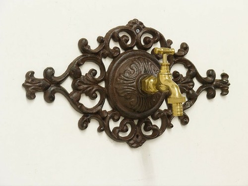 Wasserhahn mit zierrosette aus - wasserhahn,