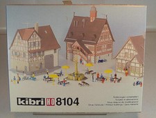 Kibri Spur H0 Bausatz Nr. 8104 Deko & 8458 Rathaus Brunnen OVP #4456