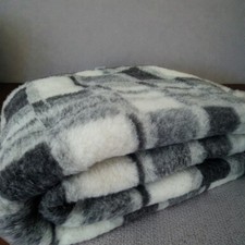 100 % WOLLE Schafwolldecke