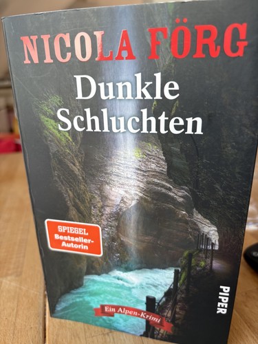 Eb5269 dunkle schluchten - dunkle, ein