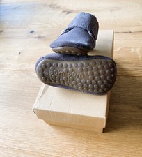 Zum Verkauf stehen POM POM