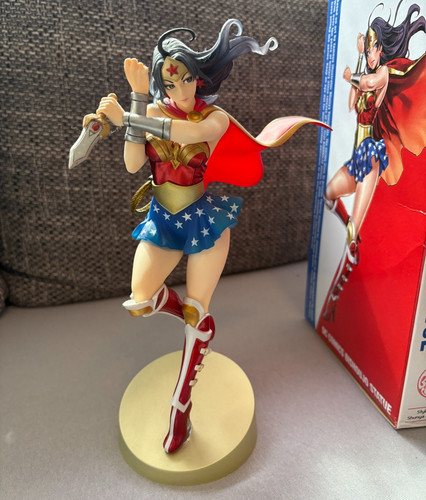 Armored wonder woman 2nd - armored,
