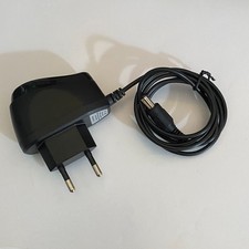 Universal Netzteil 5V 1A (Eingang 100-240V~) 1000mA, Hohlstecker 5,5mm/2,5mm