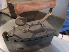 Altes Bügeleisen - antikes Kohlebügeleisen Eisen Rarität