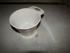 Braun Rührtopf mit Teigspachtel