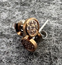 ernstes design ohrstecker