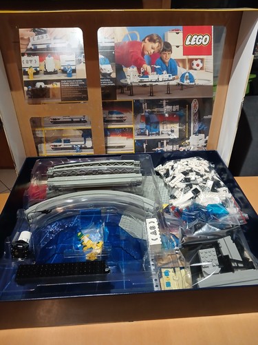 Lego space monorail transport - monorail,