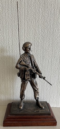 Funker militär figur - funker, sockel