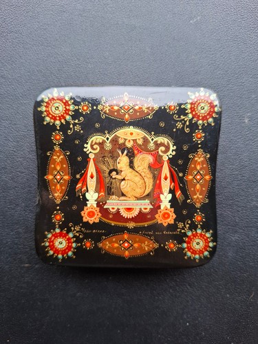 Russische lackdose kholuy - russische,