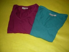 Damen Basic Shirts , 2 Stk ( Lila + Grün ) , Gr : M ( 40 / 42 )