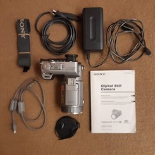 Sony DSC-F707  Stand- und Laufbilder-Digitalkamera