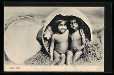 Ansichtskarte Zwei kleine indische Kinder in einer Eierschale 