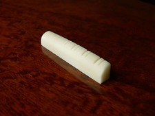 Premium Creme Knochen Sattel