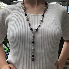 Ketten Lila Schwarz, zwei Modeschmuck Ketten lang ( Y-Form) und kurz