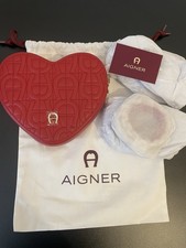 Aigner - Heart Pouch