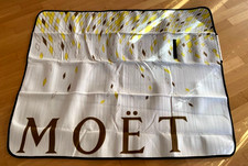 MOET & CHANDON  Picknickdecke, beige-gelb kariert, ca. 145x115cm