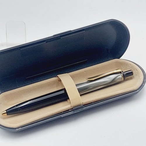 Pelikan souverän - pelikan,