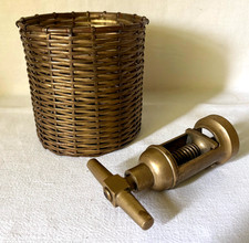 Flaschenhalter + Korkenzieher