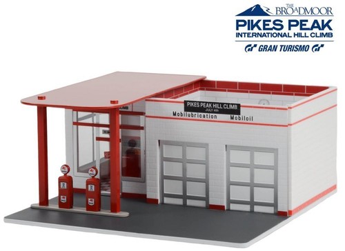 Diorama vintage gas station - vintage,