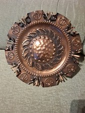 Vintage DDR Wandteller Aluminium Ø28,5 Blattkranz bronziert (K28)