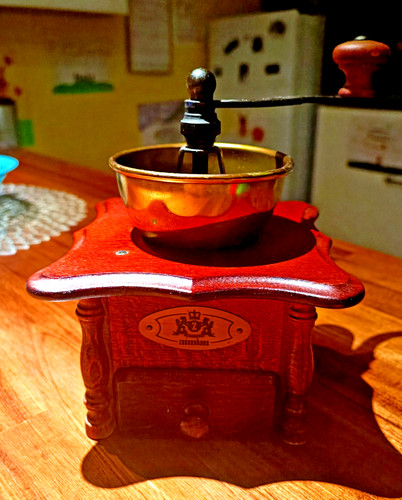Alte kaffeemühle handmühle - alte,