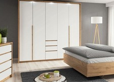 Kleiderschrank