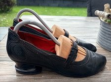 Tiggers echt Leder Pumps Spangenschuh Gr.38 schwarz rot