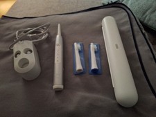 Braun Oral-B Pulsonic SLIM 4100 Schallzahnbürste Silber