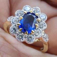 3 Kt Oval Blau Diamant